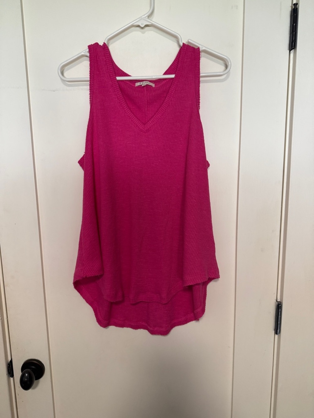 Z Supply Sleeveless V-Neck Tank Top - Fuchsia
